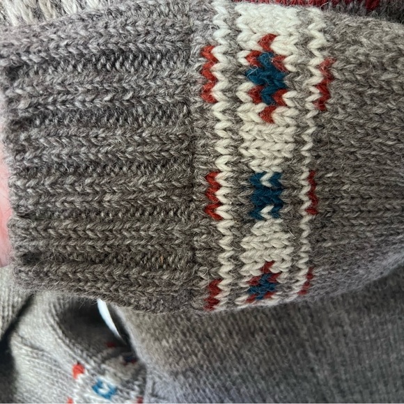 NWOT.100% wool sweater. Size L/XL. Handmade in Nepal. Lined. - Picture 6 of 8
